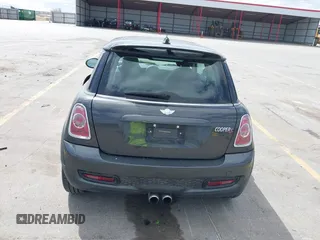 2013 MINI Hardtop S with VIN WMWSV3C59DT394005, listed as a IAAI auction lot 42028362 with 73,510 mi miles and . Bid and sale history available at DreamBid. Image 17.