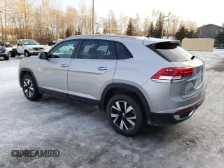 2021 Volkswagen Atlas SE with VIN 1V2LC2CA8MC240386, listed as a Copart auction lot 79628244 with 32,747 mi miles and Clean title. Bid and sale history available at DreamBid. Image 2.