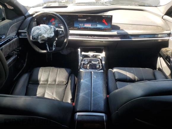 2023 BMW 7 Series 740i z VIN WBA23EH03PCN46346, wystawiony jako Copart lot #49403285 z przebiegiem 62 401 mil mil oraz Szkoda całkowita • Salvage title. Historia ofert i sprzedaży dostępna na DreamBid. Obrazek 8.