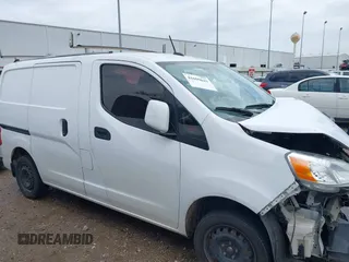 2018 Nissan NV200 SV z VIN 3N6CM0KN3JK693485, wystawiony jako IAAI lot #41699643 z przebiegiem Nie podano mil oraz . Historia ofert i sprzedaży dostępna na DreamBid. Obrazek 14.