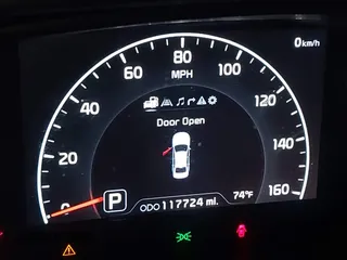 2016 Kia Cadenza Premium with VIN KNALN4D72G5214513, listed as a IAAI auction lot 41879699 with 117,724 mi miles. Bid and sale history available at carsss.com. Image 16.
