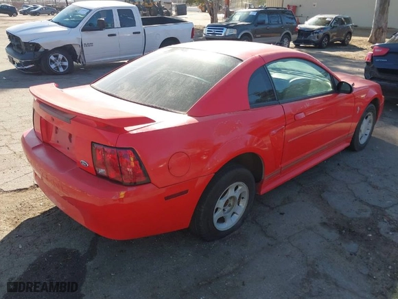 2001 Ford Mustang Standard with VIN 1FAFP40471F192098, listed as a IAAI auction lot 41726305 with 233,976 mi miles. Bid and sale history available at carsss.com. Image 4.