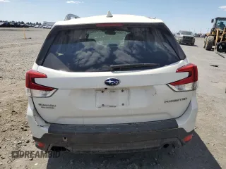 2020 Subaru Forester Premium z VIN JF2SKAJC6LH554961, wystawiony jako Copart lot #61770095 z przebiegiem 82 637 mil mil oraz Szkoda całkowita • Salvage title. Historia ofert i sprzedaży dostępna na DreamBid. Obrazek 6.