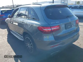 2019 Mercedes-Benz GLC 300 с VIN WDC0G4JB9KV135836, выставлен на аукционе IAAI как лот 41939034 с пробегом 73 058 миль миль и . История ставок и продаж доступна на DreamBid. Изображение 3.