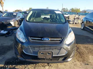 2014 Ford C-Max SE z VIN 1FADP5AU6EL510196, wystawiony jako IAAI lot #41827526 z przebiegiem 87 431 mil mil oraz . Historia ofert i sprzedaży dostępna na DreamBid. Obrazek 13.