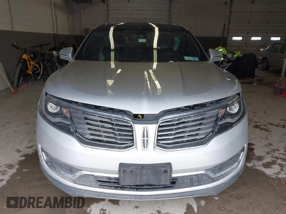 2017 Lincoln MKX Select with VIN 2LMPJ8KR5HBL30586, listed as a IAAI auction lot 41749741 with 64,172 mi miles. Bid and sale history available at carsss.com. Image 12.