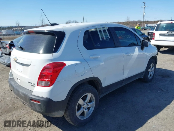 2016 Chevrolet Trax LS with VIN KL7CJNSB9GB759778, listed as a IAAI auction lot 41751029 with 81,638 mi miles. Bid and sale history available at carsss.com. Image 4.