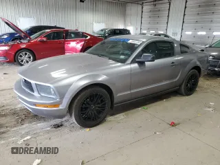 2006 Ford Mustang Standard z VIN 1ZVFT80N465152156, wystawiony jako Copart lot #59462385 z przebiegiem 114 174 mil mil oraz Czysty tytuł • Clean title. Historia ofert i sprzedaży dostępna na DreamBid. Obrazek 1.