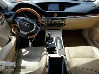 2013 Lexus ES 300h with VIN JTHBW1GG5D2016882, listed as a Copart auction lot 61676615 with 199,931 mi miles and Clean title. Bid and sale history available at DreamBid. Image 8.