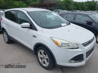 2015 Ford Escape SE with VIN 1FMCU0GX7FUB33968, listed as a IAAI auction lot 42179132 with 188,693 mi miles. Bid and sale history available at carsss.com. Image 1.