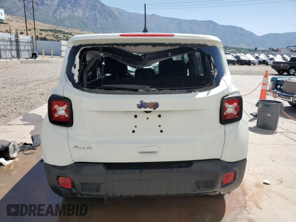 2023 Jeep Renegade Latitude z VIN ZACNJDB10PPP59961, wystawiony jako Copart lot #61457135 z przebiegiem Nie podano mil oraz Szkoda całkowita • Salvage title. Historia ofert i sprzedaży dostępna na DreamBid. Obrazek 6.