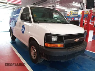 2015 Chevrolet Express Cargo z VIN 1GCWGFCF2F1160764, wystawiony jako IAAI lot #42566615 z przebiegiem 232 493 mil mil oraz . Historia ofert i sprzedaży dostępna na DreamBid. Obrazek 27.