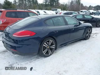 2016 Porsche Panamera 4 z VIN WP0AA2A79GL003724, wystawiony jako IAAI lot #41553849 z przebiegiem 80 551 mil mil oraz . Historia ofert i sprzedaży dostępna na DreamBid. Obrazek 4.