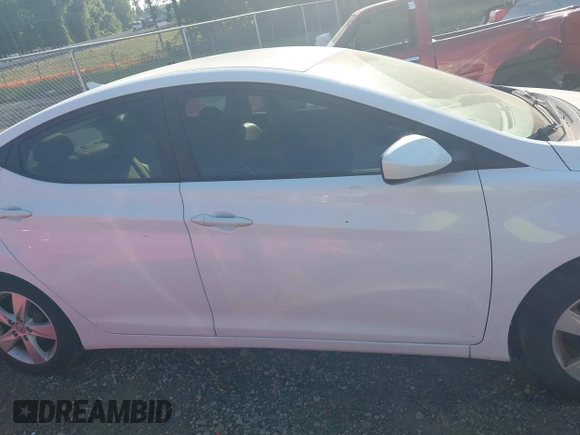 2013 Hyundai Elantra GLS z VIN 5NPDH4AE2DH324863, wystawiony jako IAAI lot #42177395 z przebiegiem 140 197 mil mil oraz . Historia ofert i sprzedaży dostępna na DreamBid. Obrazek 13.