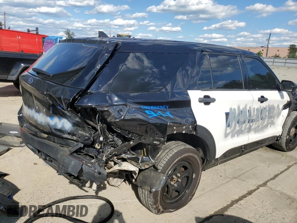 2023 Ford Police Interceptor Utility z VIN 1FM5K8AB4PGA20067, wystawiony jako Copart lot #52790805 z przebiegiem 26 755 mil mil oraz Szkoda całkowita • Salvage title. Historia ofert i sprzedaży dostępna na DreamBid. Obrazek 3.