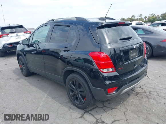 2020 Chevrolet Trax LT with VIN 3GNCJLSB8LL221077, listed as a IAAI auction lot 42421378 with 97,372 mi miles and . Bid and sale history available at DreamBid. Image 3.