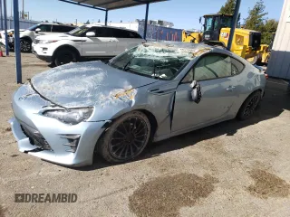 2020 Toyota 86 with VIN JF1ZNAA12L8751795, listed as a Copart auction lot 44229985 with 54,427 mi miles and Salvage Title. Bid and sale history available at carsss.com. Image 1.