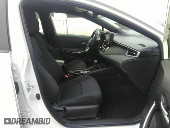 2022 Toyota Corolla SE with VIN JTDS4MCE9N3501583, listed as a IAAI auction lot 41525742 with 172,601 mi miles. Bid and sale history available at carsss.com. Image 5.