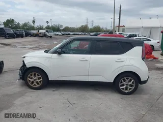 2024 Kia Soul LX with VIN KNDJ23AU6R7227747, listed as a IAAI auction lot 41727375 with 16,409 mi miles. Bid and sale history available at carsss.com. Image 15.