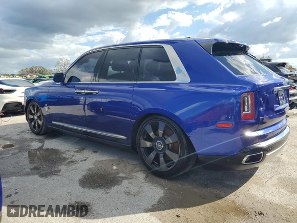 2023 Rolls-Royce Cullinan z VIN SLATV4C00PU216605, wystawiony jako Copart lot #74923524 z przebiegiem 13 428 mil mil oraz Nie do naprawy. Historia ofert i sprzedaży dostępna na DreamBid. Obrazek 2.