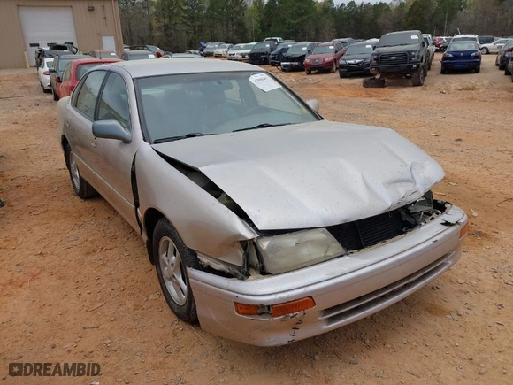 1997 Toyota Avalon XL with VIN 4T1BF12B1VU202935, listed as a IAAI auction lot 41900467 with 274,960 mi miles. Bid and sale history available at carsss.com. Image 1.