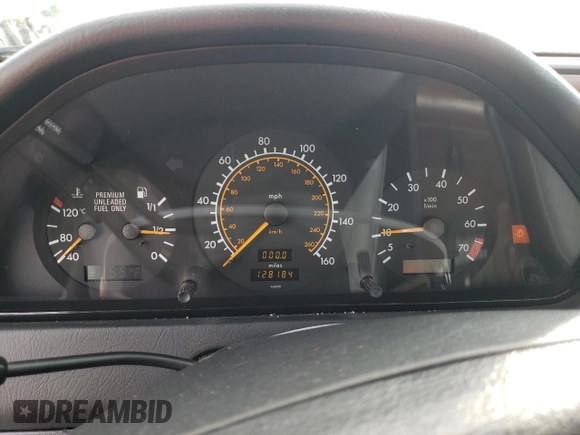 1995 Mercedes-Benz C with VIN WDBHA28E1SF151911, listed as a Copart auction lot 76814424 with 128,184 mi miles and Clean Title. Bid and sale history available at carsss.com. Image 9.
