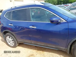 2017 Nissan Rogue SV z VIN 5N1AT2MV0HC841769, wystawiony jako IAAI lot #42295364 z przebiegiem 64 541 mil mil oraz . Historia ofert i sprzedaży dostępna na DreamBid. Obrazek 13.
