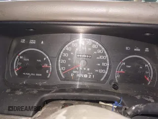 2000 Ford Crown Victoria LX z VIN 2FAFP74W2YX110824, wystawiony jako IAAI lot #42274655 z przebiegiem 93 653 mil mil oraz . Historia ofert i sprzedaży dostępna na DreamBid. Obrazek 7.