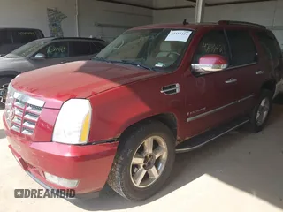 2008 Cadillac Escalade z VIN 1GYFK63828R163047, wystawiony jako IAAI lot #42434421 z przebiegiem 239 964 mil mil oraz . Historia ofert i sprzedaży dostępna na DreamBid. Obrazek 2.
