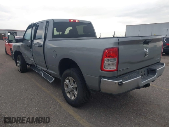 2024 Ram 2500 Big Horn with VIN 3C6UR5DL5RG154048, listed as a IAAI auction lot 42500524 with 41,177 mi miles and . Bid and sale history available at DreamBid. Image 3.