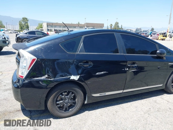 2011 Toyota Prius I z VIN JTDKN3DUXB1375772, wystawiony jako IAAI lot #42315979 z przebiegiem 208 265 mil mil oraz . Historia ofert i sprzedaży dostępna na DreamBid. Obrazek 6.