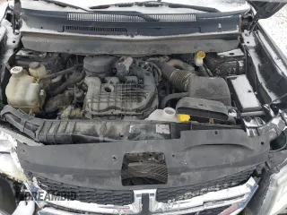 2018 Dodge Journey SXT z VIN 3C4PDDBG8JT374963, wystawiony jako Copart lot #44650135 z przebiegiem 77 190 mil mil oraz Szkoda całkowita • Salvage title. Historia ofert i sprzedaży dostępna na DreamBid. Obrazek 13.