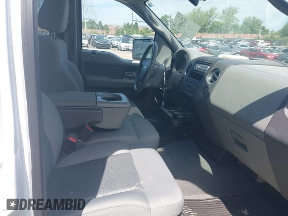 2008 Ford F-150 XLT z VIN 1FTPW14508FA78103, wystawiony jako IAAI lot #42240579 z przebiegiem 159 336 mil mil oraz . Historia ofert i sprzedaży dostępna na DreamBid. Obrazek 5.