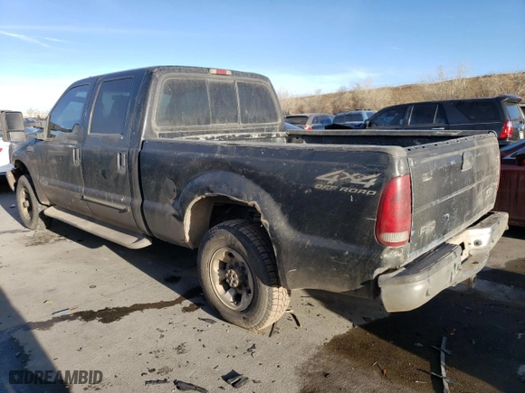 2000 Ford Super Duty F-250 XL with VIN 1FTNW21F8YEE43465, listed as a Copart auction lot 84910044 with 431,487 mi miles and Salvage Title. Bid and sale history available at carsss.com. Image 2.