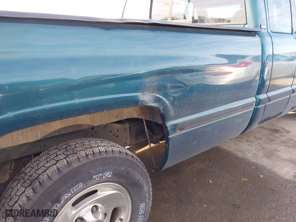 1998 Dodge Ram 1500 with VIN 1B7HC13Z5WJ102813, listed as a IAAI auction lot 41441047 with 66,031 mi miles. Bid and sale history available at carsss.com. Image 6.