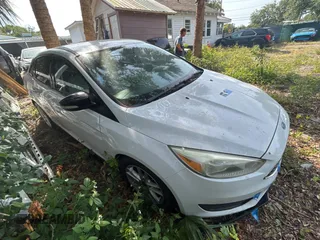 2015 Ford Focus SE with VIN 1FADP3F21FL338821, listed as a Copart auction lot 54631415 with 84,648 mi miles and Salvage Title. Bid and sale history available at carsss.com. Image 1.