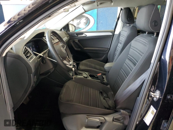 2024 Volkswagen Tiguan S с VIN 3VVFB7AXXRM118805, выставлен на аукционе Copart как лот 55282465 с пробегом 8 871 миль миль и Списание • Salvage title. История ставок и продаж доступна на DreamBid. Изображение 7.