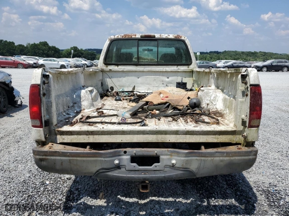 2000 Ford Super Duty F-250 XL with VIN 1FTNX20S2YED77376, listed as a Copart auction lot 58719284 with 280,256 mi miles and Clean Title. Bid and sale history available at carsss.com. Image 6.