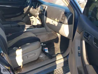 2004 Toyota 4Runner Limited with VIN JTEBU17R540038624, listed as a IAAI auction lot 41673240 with 293,925 mi miles. Bid and sale history available at carsss.com. Image 5.