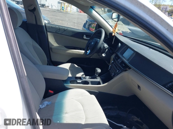 2018 Kia Optima LX with VIN 5XXGT4L31JG261091, listed as a IAAI auction lot 42168652 with 68,070 mi miles. Bid and sale history available at carsss.com. Image 5.