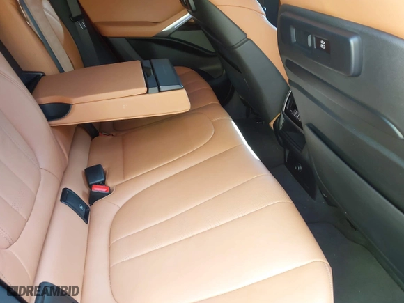 2021 BMW X6 xDrive40i with VIN 5UXCY6C01M9F72797, listed as a IAAI auction lot 41810317 with 16,084 mi miles. Bid and sale history available at carsss.com. Image 8.