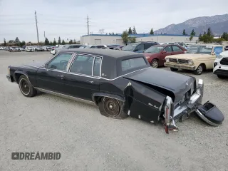 1984 Cadillac Fleetwood Brougham z VIN 1G6AW6989E9036452, wystawiony jako Copart lot #77039844 z przebiegiem 23 337 mil mil oraz Szkoda całkowita • Salvage title. Historia ofert i sprzedaży dostępna na DreamBid. Obrazek 2.