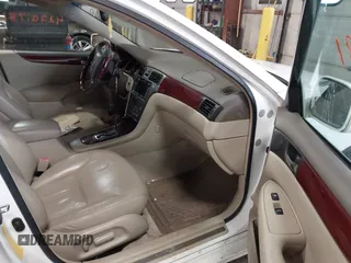 2003 Lexus ES with VIN JTHBF30G036003423, listed as a IAAI auction lot 42201781 with 238,105 mi miles. Bid and sale history available at carsss.com. Image 5.