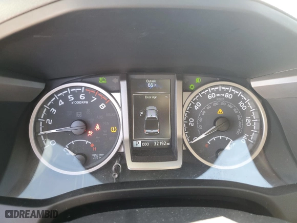 2022 Toyota Tacoma 4WD SR with VIN 3TMCZ5AN1NM495405, listed as a Copart auction lot 49080125 with 32,192 mi miles and Salvage Title. Bid and sale history available at carsss.com. Image 9.