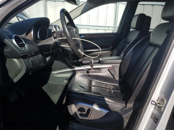 2008 Mercedes-Benz GL-Class 4.6L with VIN 4JGBF71E58A432837, listed as a Copart auction lot 53854885 with 415,230 mi miles and Salvage Title. Bid and sale history available at carsss.com. Image 7.