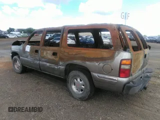 2000 GMC Yukon XL SLT with VIN 3GKFK16T8YG118062, listed as a IAAI auction lot 39305331 with 1 mi miles. Bid and sale history available at carsss.com. Image 3.