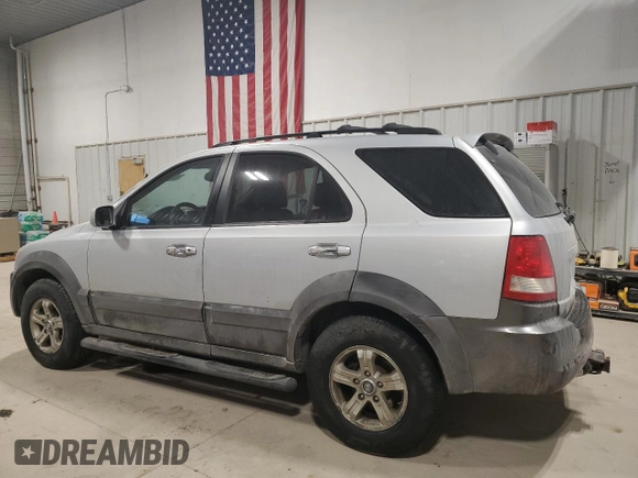 2005 Kia Sorento LX with VIN KNDJC733055350507, listed as a Copart auction lot 42380385 with 226,279 mi miles and Salvage title. Bid and sale history available at DreamBid. Image 2.