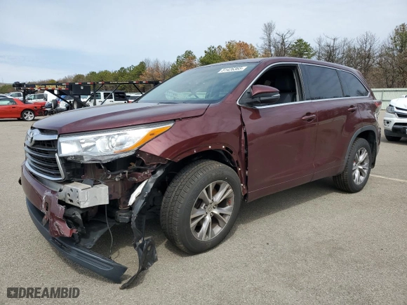 2015 Toyota Highlander LE with VIN 5TDBKRFH1FS108251, listed as a Copart auction lot 51426365 with 97,381 mi miles and Salvage Title. Bid and sale history available at carsss.com. Image 1.