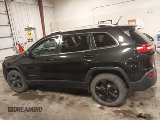 2015 Jeep Cherokee Limited z VIN 1C4PJMDB8FW719324, wystawiony jako IAAI lot #41786862 z przebiegiem 72 053 mil mil oraz . Historia ofert i sprzedaży dostępna na DreamBid. Obrazek 14.