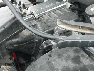 2017 Mitsubishi Outlander SE с VIN JA4AZ3A35HZ009993, выставлен на аукционе IAAI как лот 42622693 с пробегом 127 656 миль миль и . История ставок и продаж доступна на DreamBid. Изображение 19.